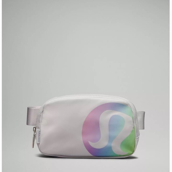 lululemon athletica Handbags - NWT‎ - Lululemon 1L Belt Bag Vapor/Persian Violet